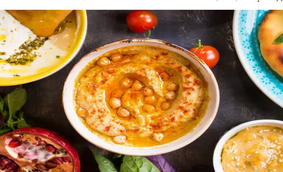 Baba Ganoush vs Hummus: Flavor, Nutrition & Uses