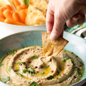 Baba Ganoush vs Hummus: Flavor, Nutrition & Uses