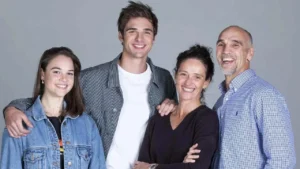 
Jalynn Elordi: The Quiet Artist Beyond Hollywood Fame
