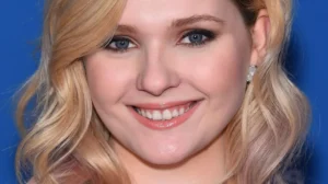 Abigail Breslin Teeth: The Truth Behind Her Smile Evolution