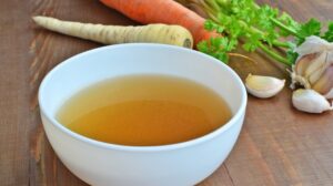 Consomme vs Broth: Clarity, Flavor & Best Uses